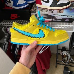 Nike SB Dunk Low Grateful Dead Yellow Bear